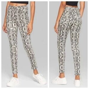 Wild Fable Snake Print 5 Pocket Skinny Pants - Black and Ivory